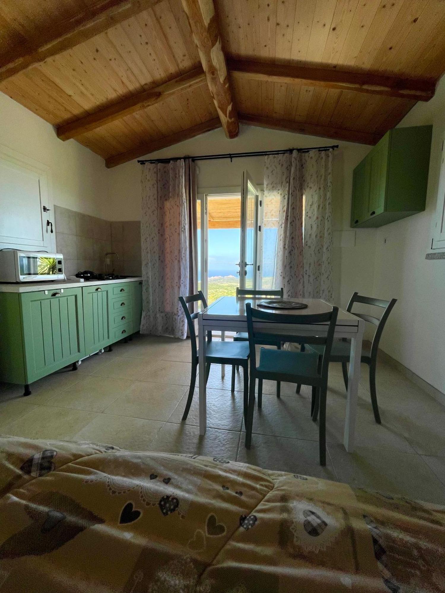 Isola Rossa Appartamenti Paduledda Buitenkant foto